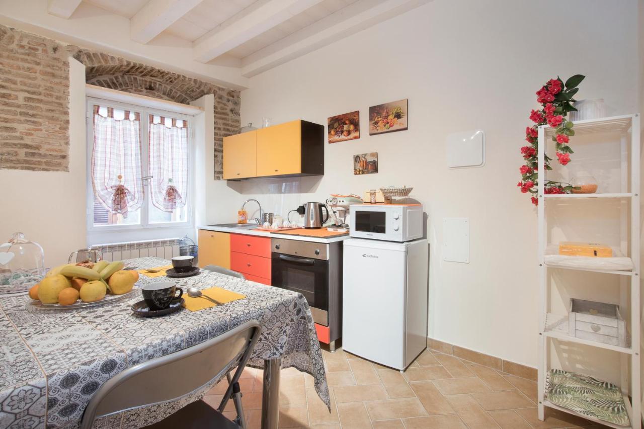 B&B Sotto Le Torri Αλμπένγκα Εξωτερικό φωτογραφία