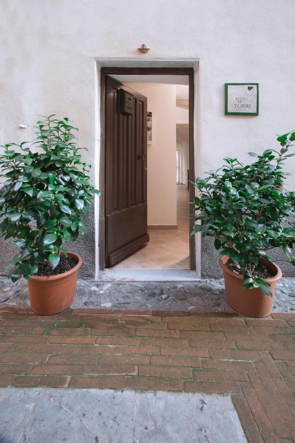 B&B Sotto Le Torri Αλμπένγκα Εξωτερικό φωτογραφία